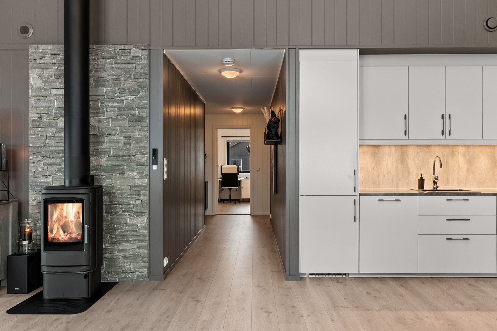 Vedovn for kos og varme Galleribilde