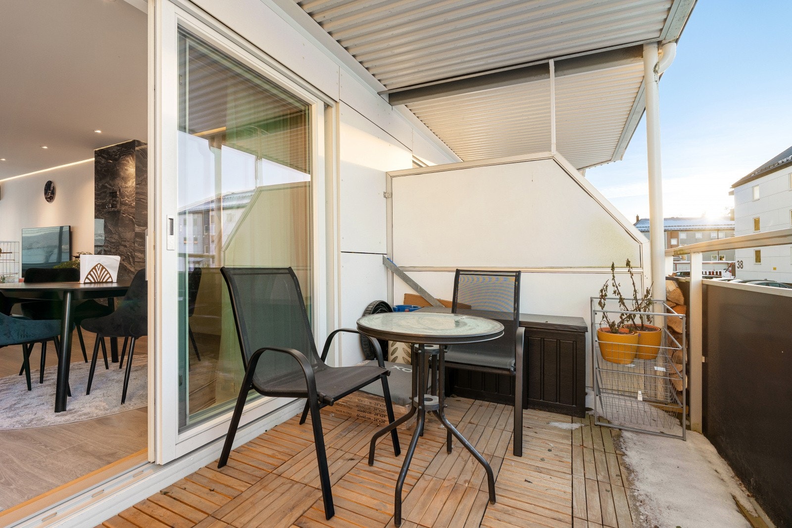 Med et areal på 7 kvm har balkongen god plass til utemøbler. Galleribilde
