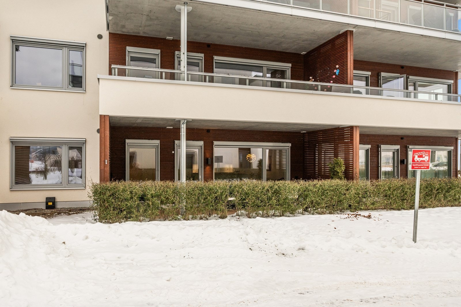 Leiligheten ligger praktisk til i byggets første etasje med enkel adkomst. Galleribilde