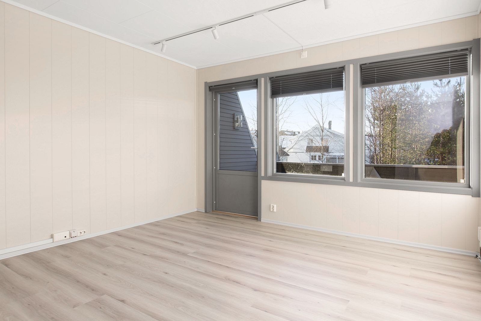 Stue med utgang til balkong Galleribilde