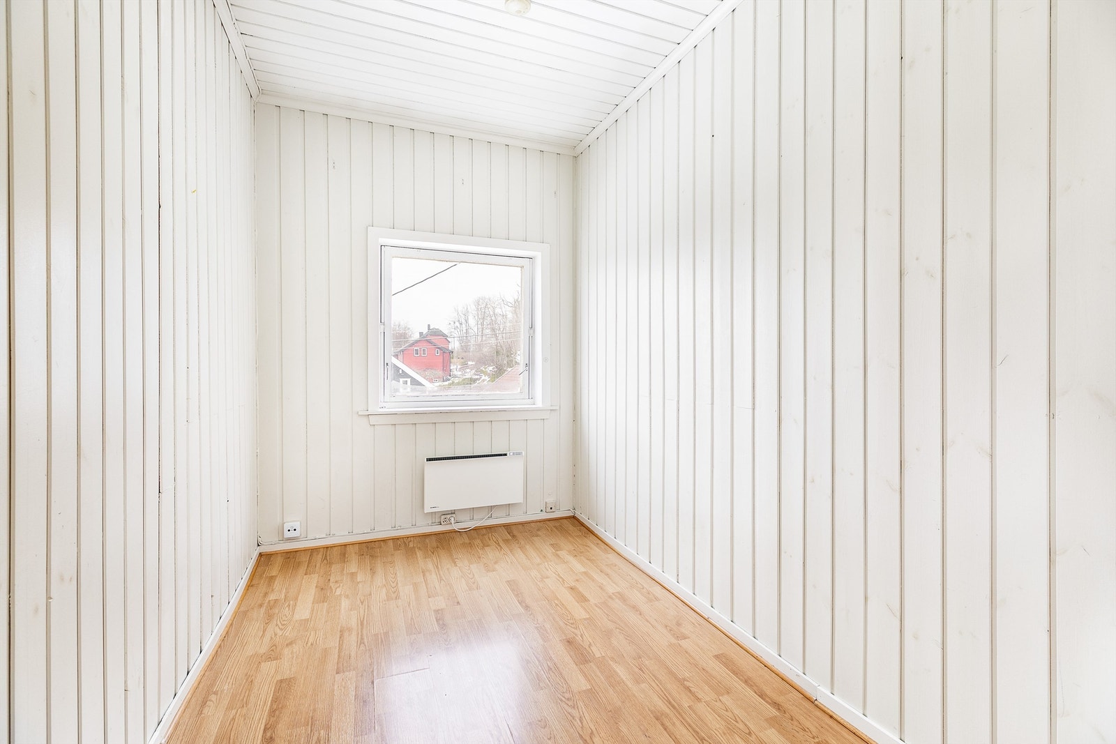 I leilighetens sydside inngår to soverom av tilnærmet lik størrelse. Galleribilde