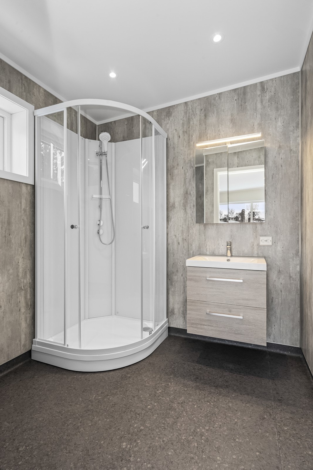 Bad i 2.etasje Galleribilde