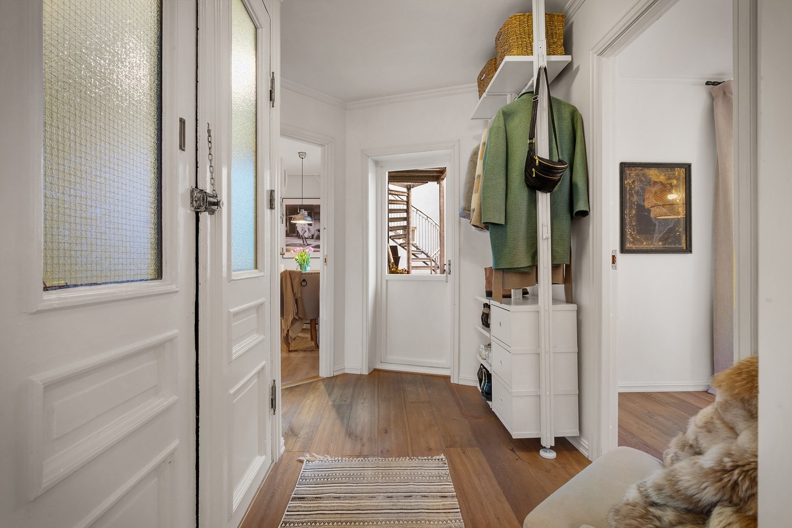 Leiligheten disponerer også egen veranda med adkomst fra gangen. Galleribilde