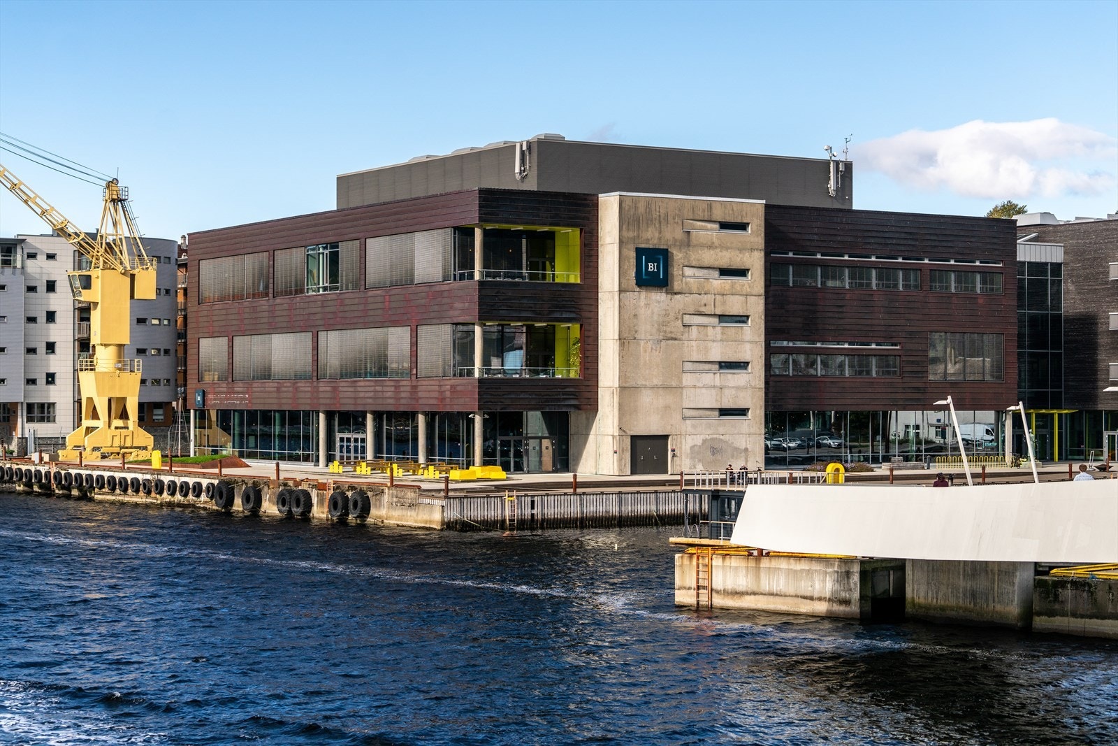 Det er også kort avstand til flere utdanningsinstitusjoner, blant annet BI Bergen og Universitetet i Bergen. Galleribilde
