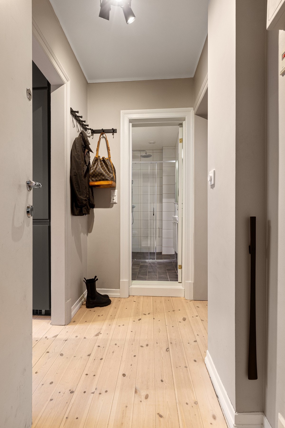 Areal effektiv gang som maksimerer boligens bruksareal. Galleribilde