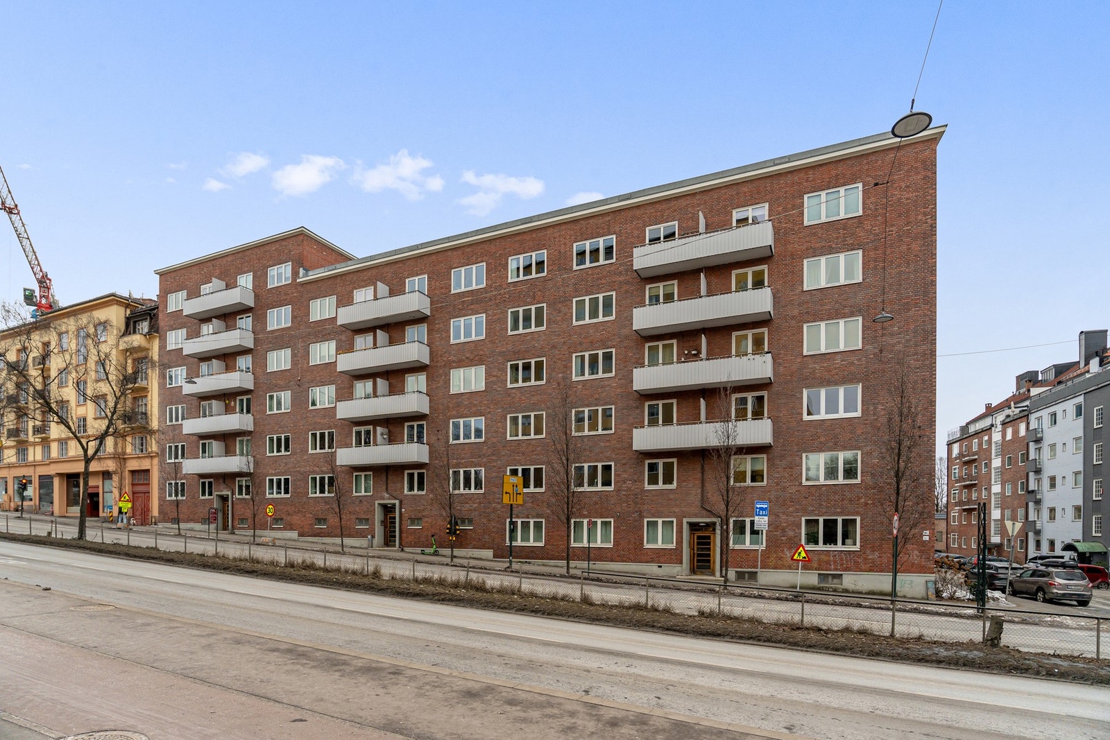 Fasade - Leiligheten ligger i et av Oslos mest veletablerte områder, bestående av klassiske bygårder. Galleribilde