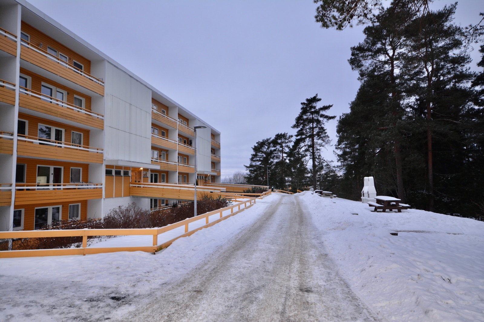 Vevelstadåsen 27 - oppgang innerst Galleribilde