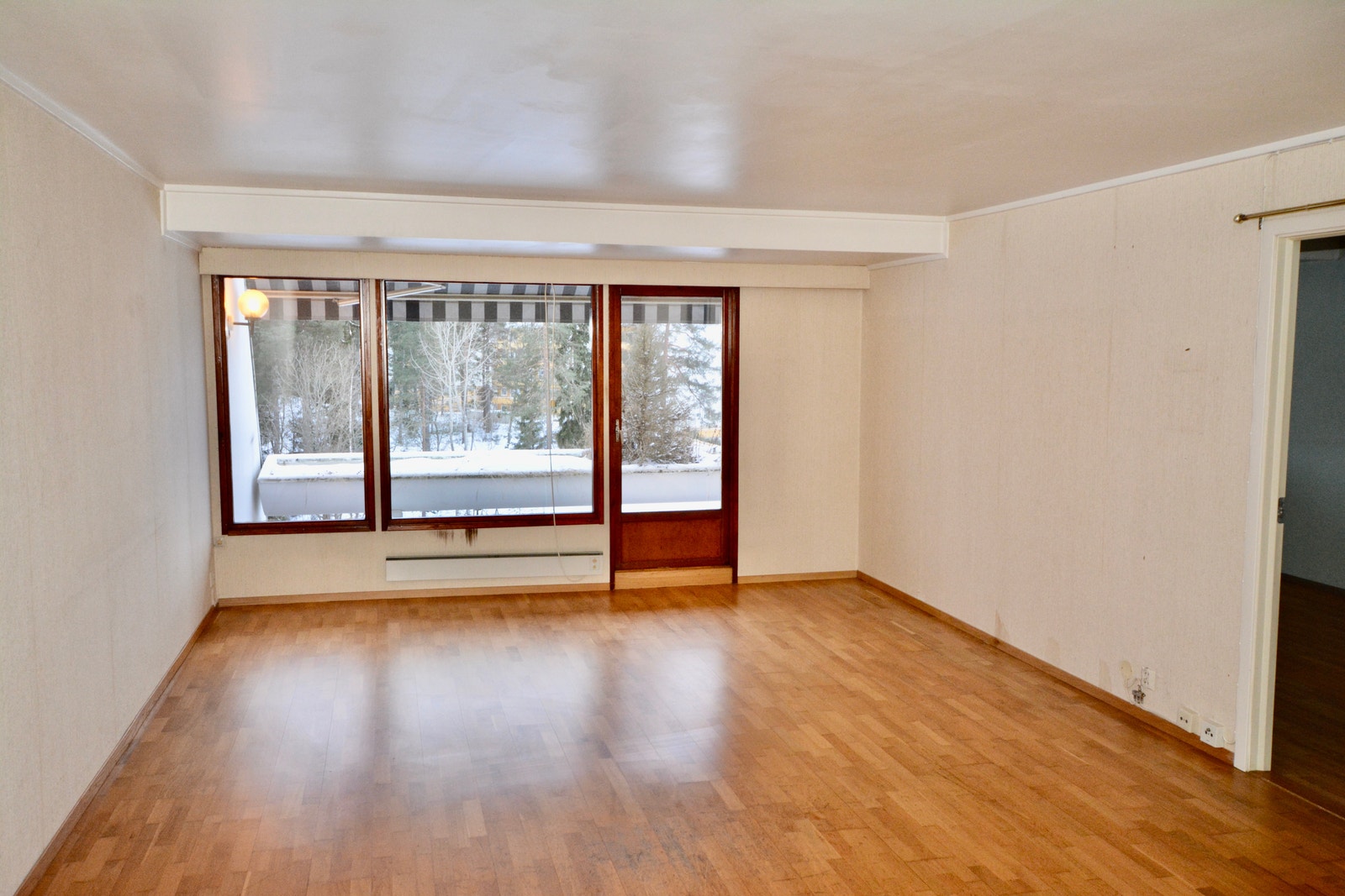 Stue med utgang sørvestvendt terrasse Galleribilde