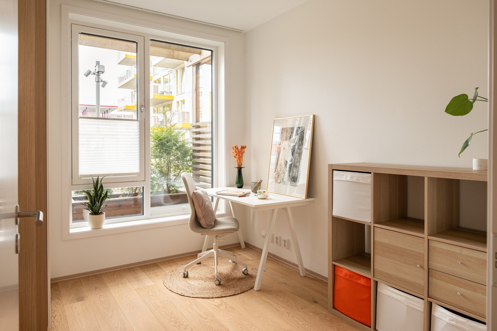 I sokkelen er det også et soverom som i dag er brukt som hjemmekontor. Galleribilde