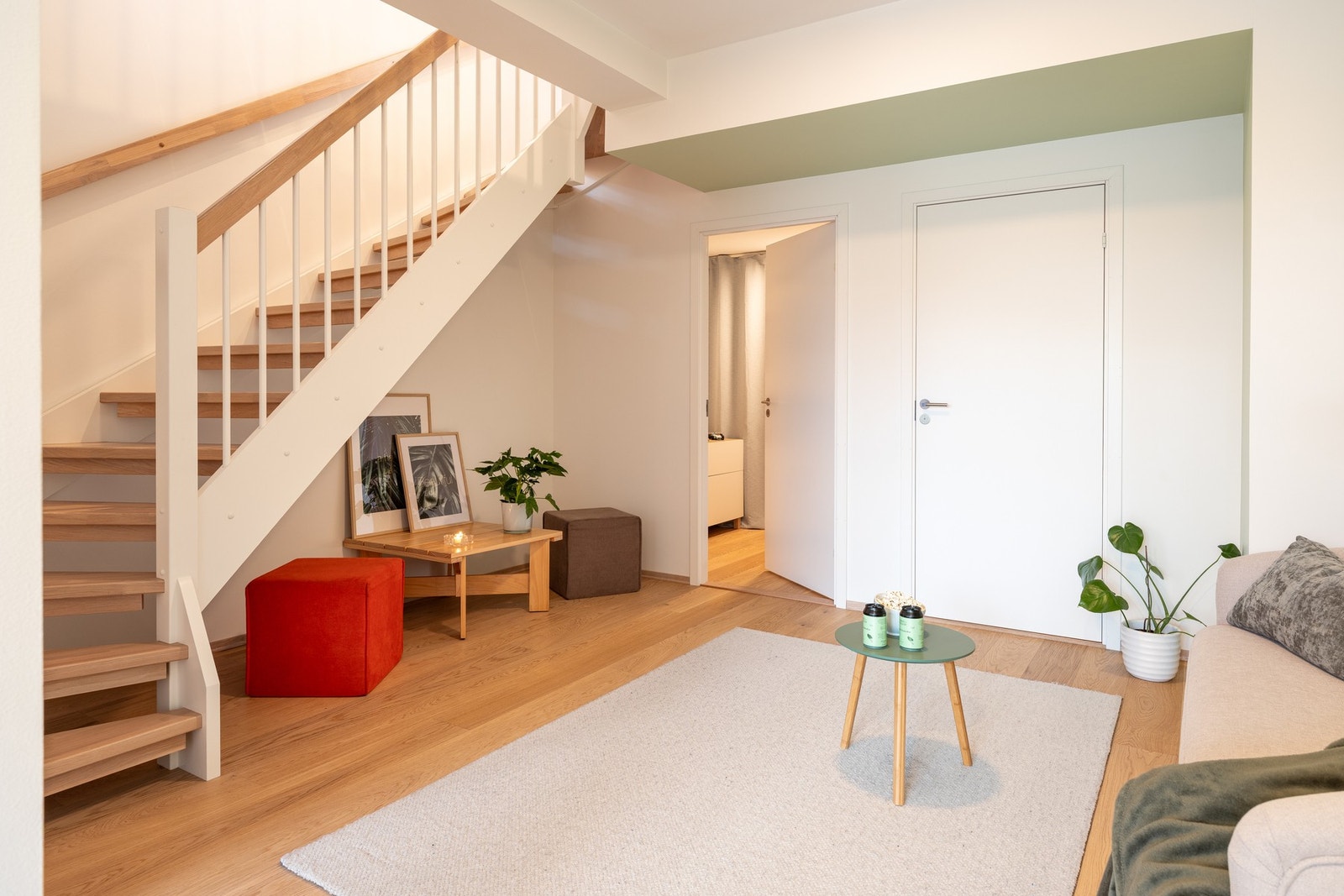 Kjellerstue som sammmen med gangen måler 20 kvm. Galleribilde