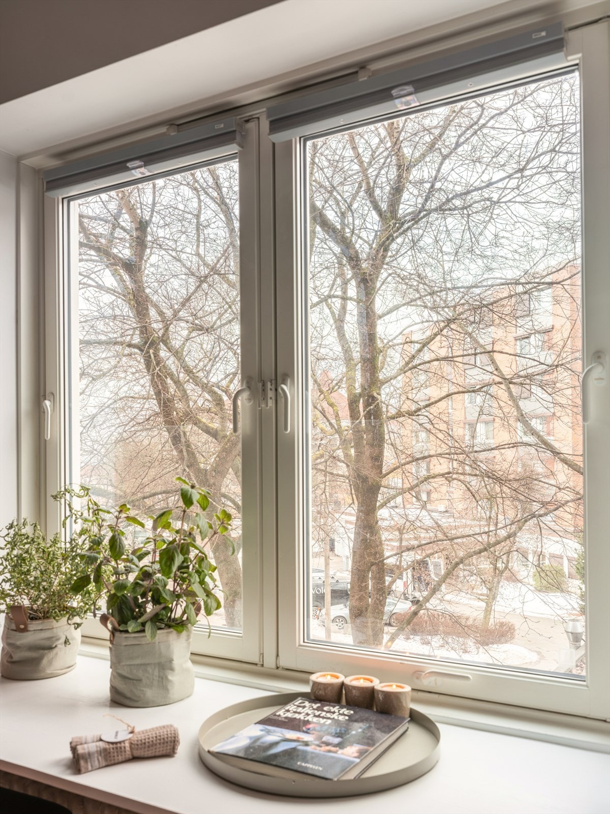 Fritt utsyn fra kjøkkenvinduet. Galleribilde