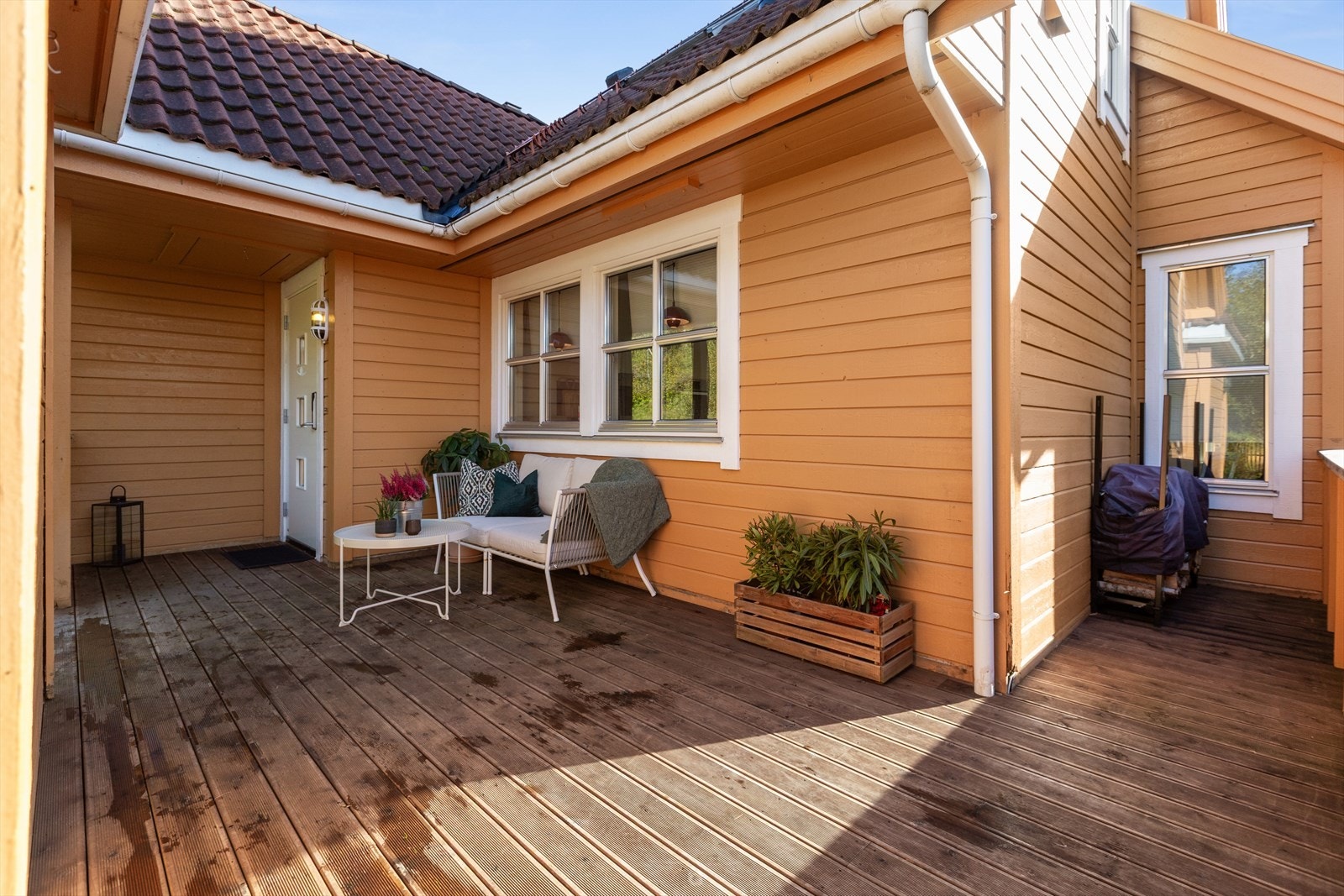 Plass til grill og annet utemøblement Galleribilde