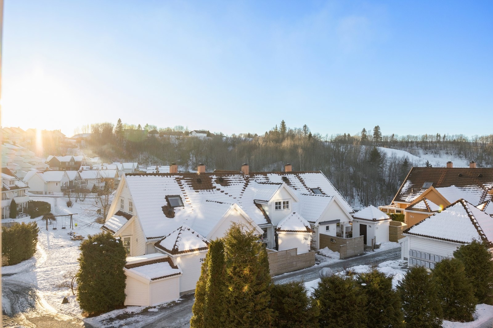 Her får du en leilighet med en attraktiv beliggenhet i et rolig og barnevennlig tun på Okstadplassen. Galleribilde
