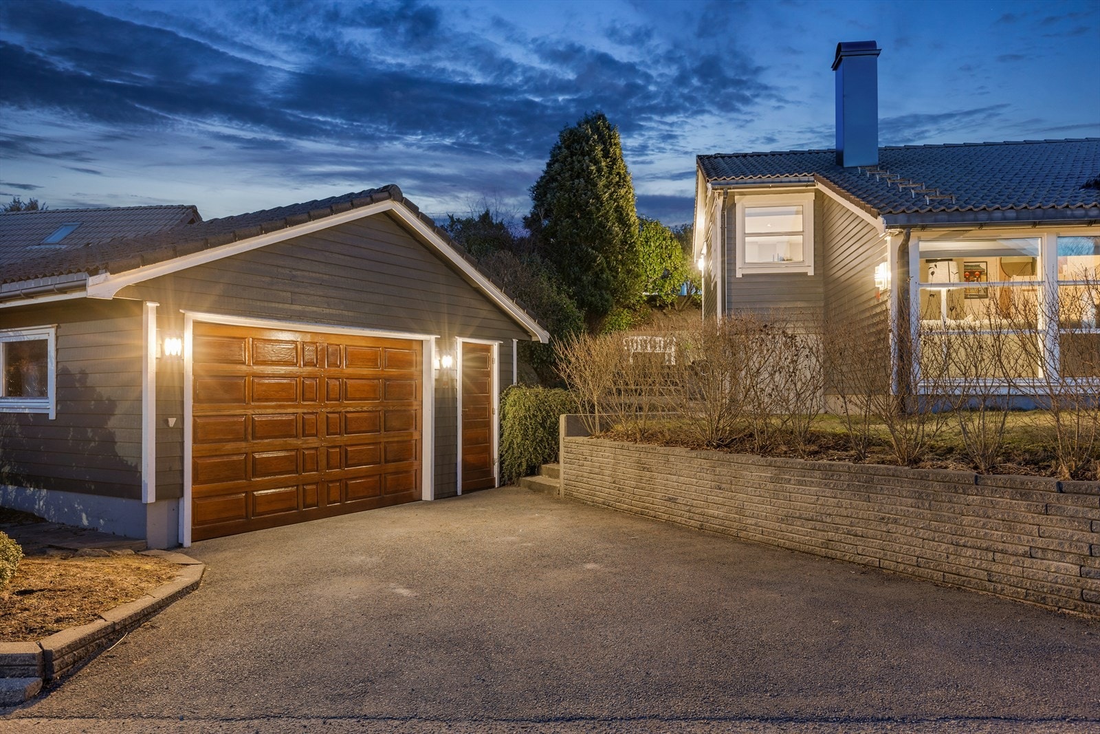 Kveldsfoto. Galleribilde