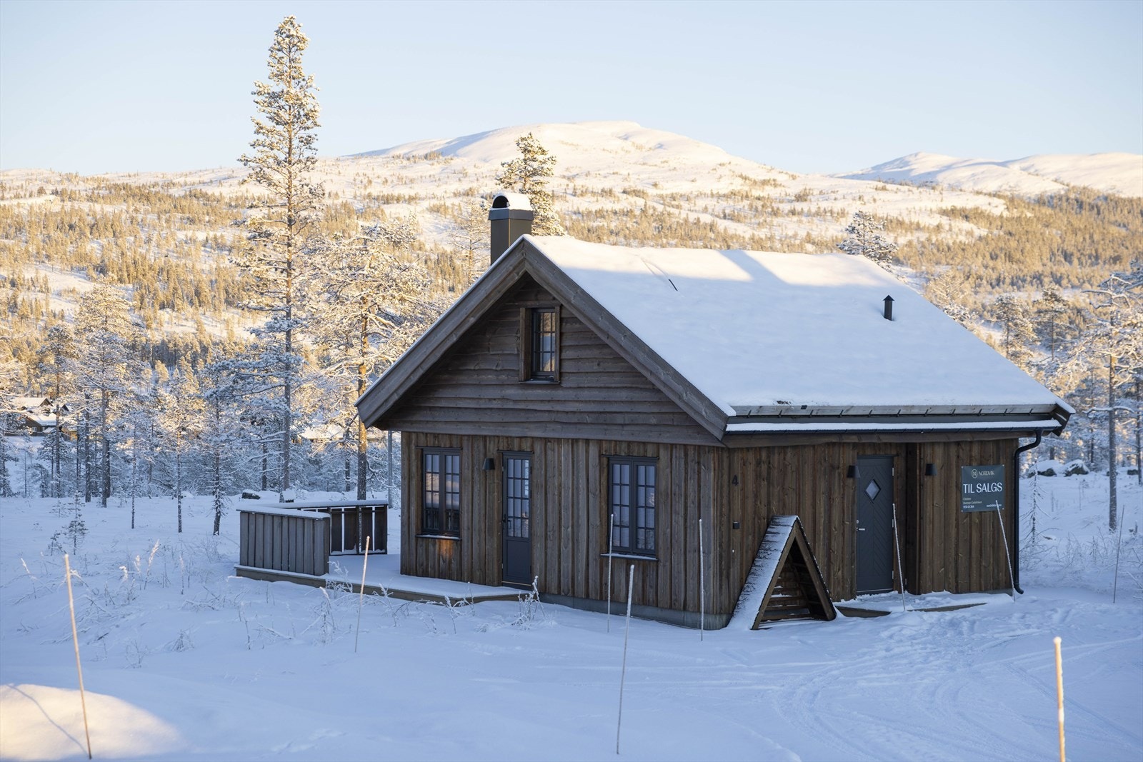 Velkommen til Sprenåsgrenda 4 - Nylig oppført kompakthytte med svært effektiv planløsning som utnytter hver kvadratmeter, med et samlet gulvareal på ca. 61 kvm. Foto: Galleribilde