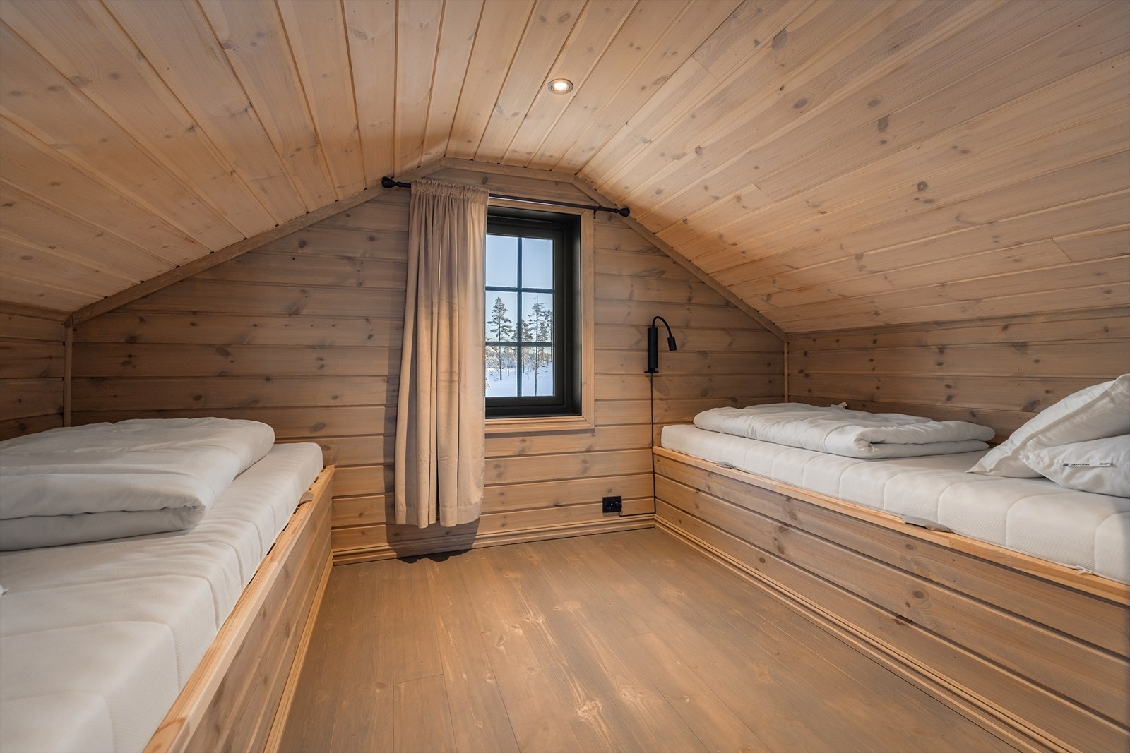 Koselig hemsrom med to soveplasser Galleribilde