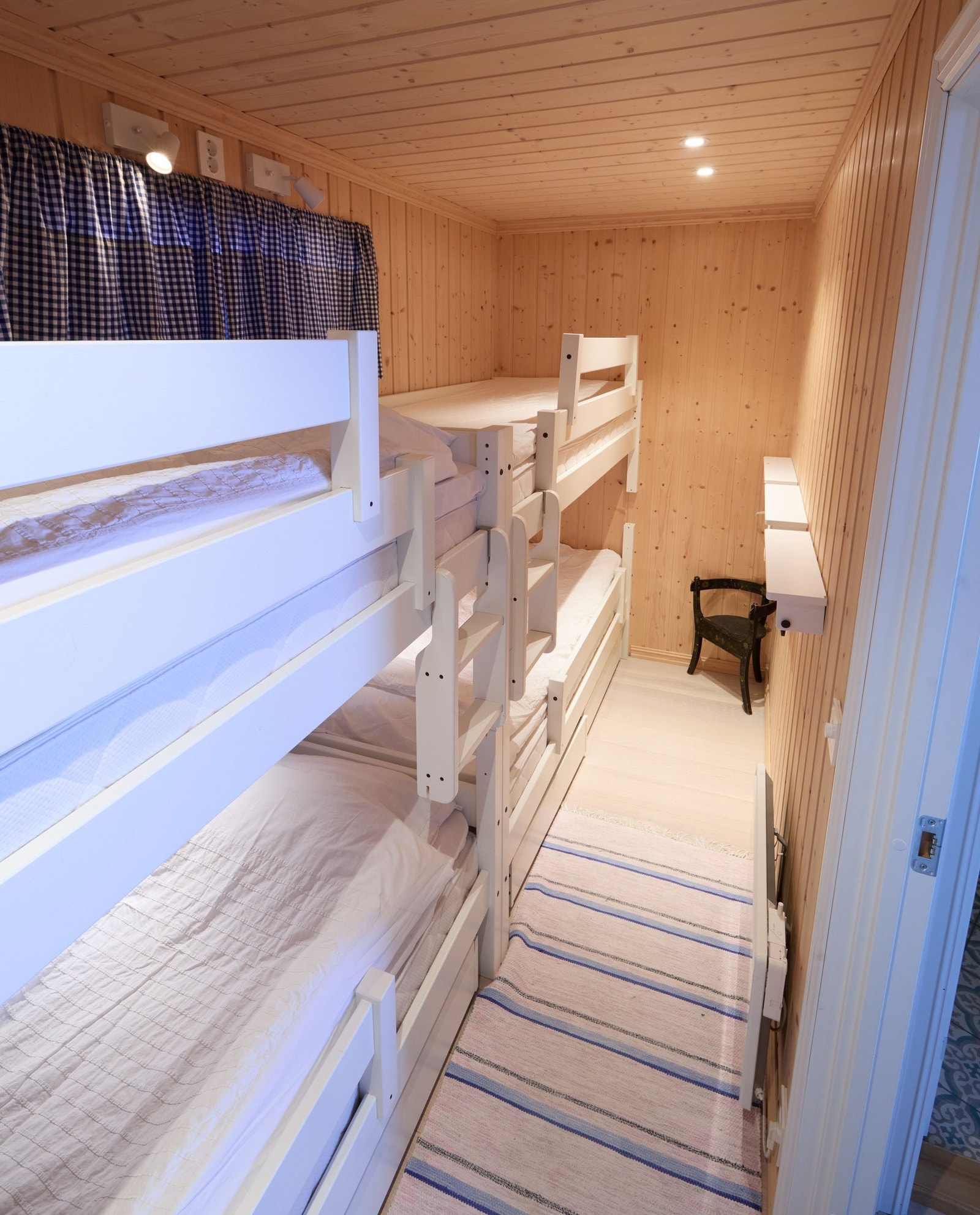 Barneværelset med køyeplass til fire gode venner Galleribilde