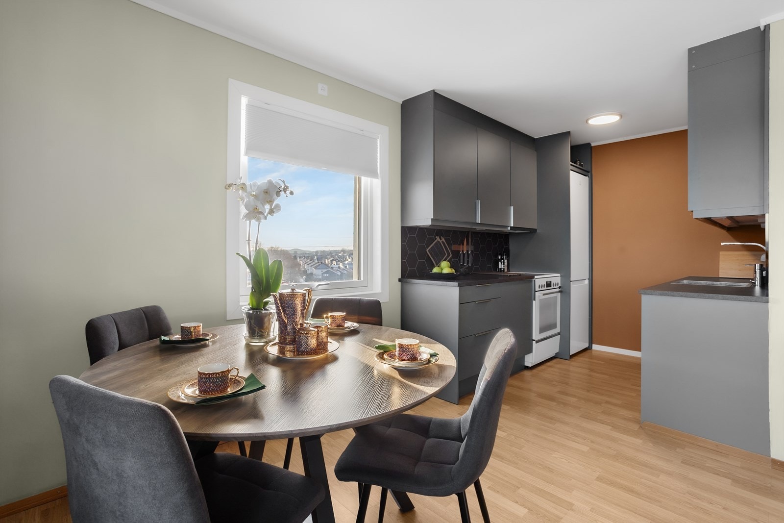 Spiseplass og kjøkken Galleribilde