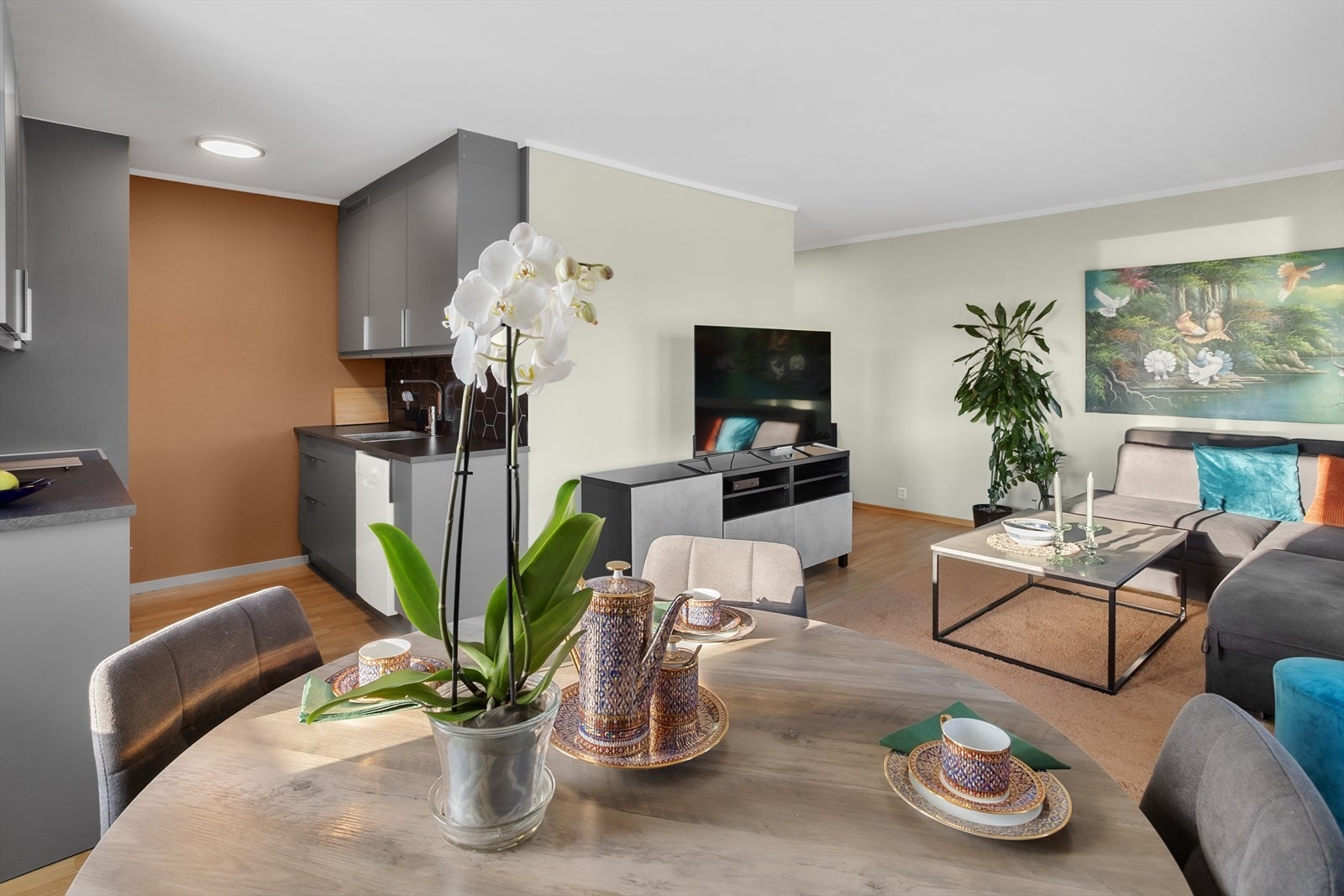 Spiseplass ved kjøkkenet Galleribilde