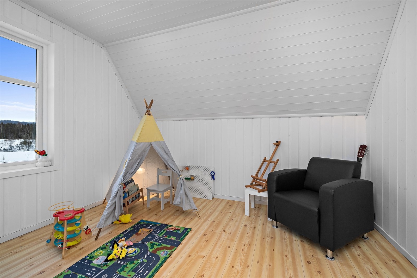 Det fjerde soverommet passer utmerket som barnerom, gjesterom eller kontor. Galleribilde