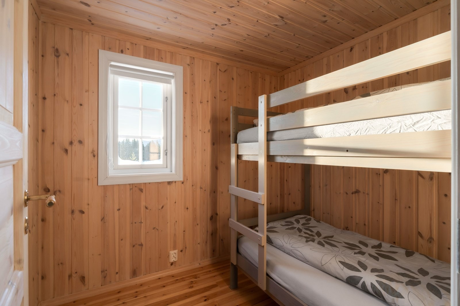 Hytta har totalt 3 soverom Galleribilde