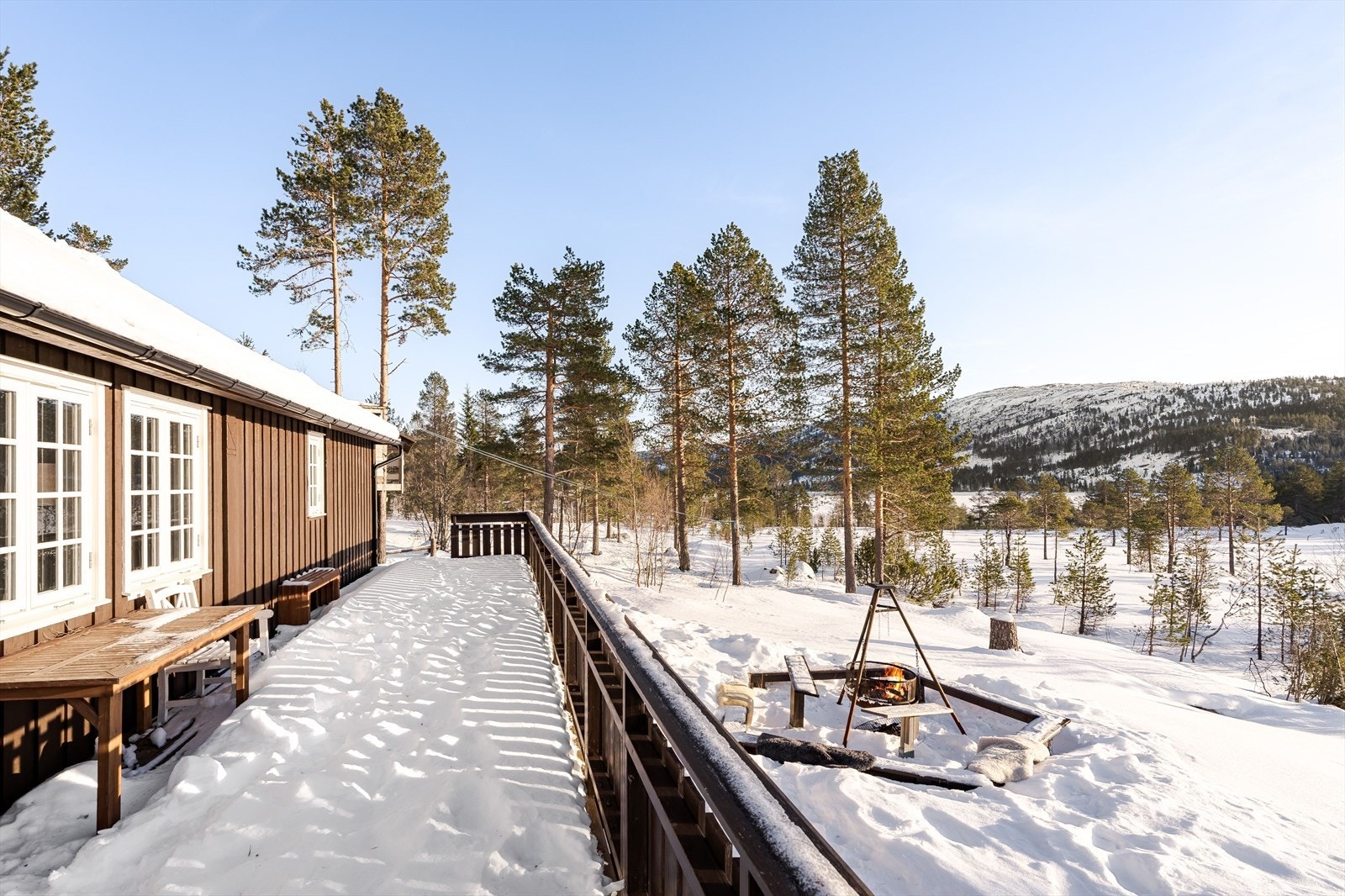Terrasse er på hele 58 kvm med god plass til sittegruppe mm. Galleribilde