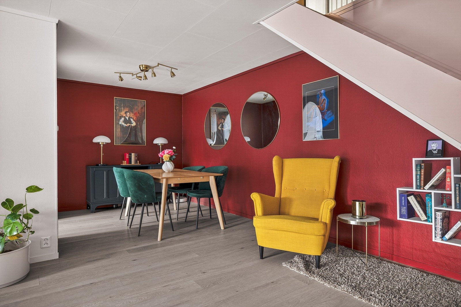 Her er det god plass til spisebord Galleribilde