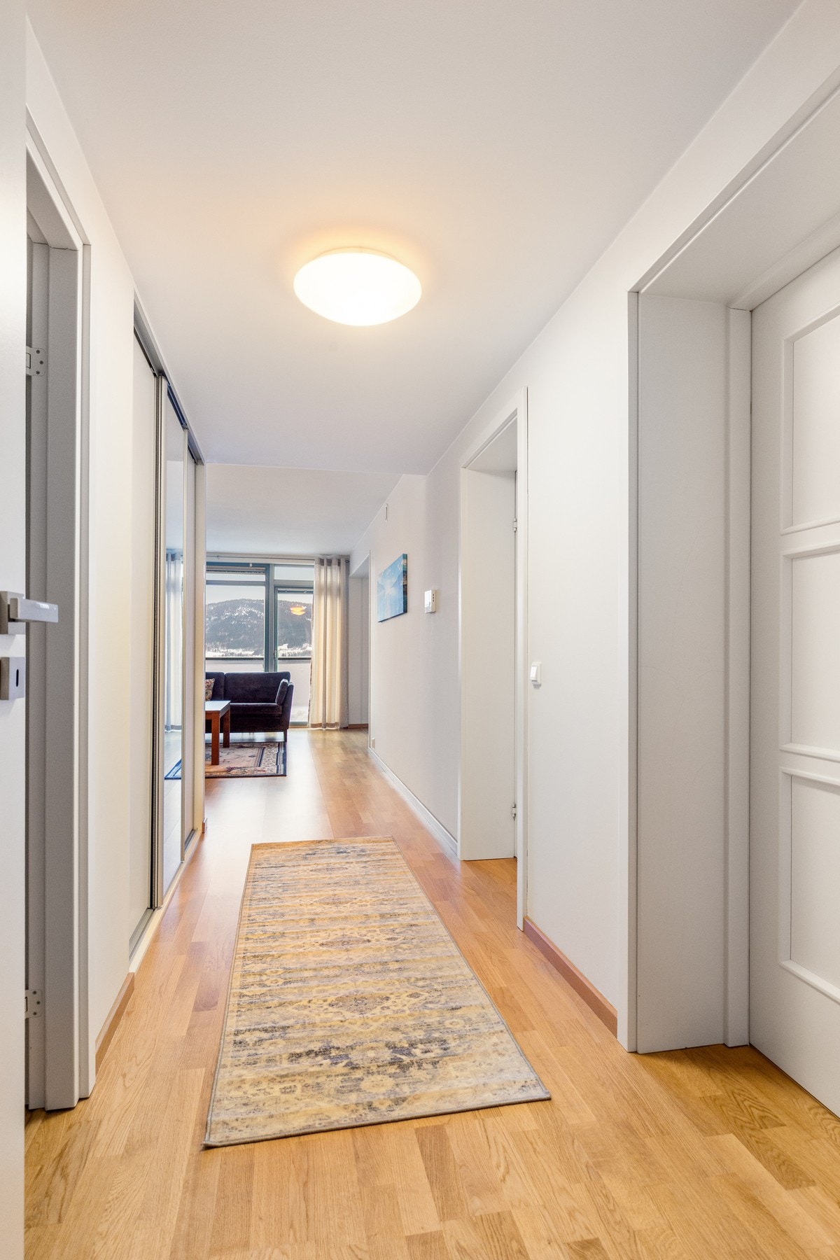 Leiligheten varmes opp med fjernvarme Galleribilde