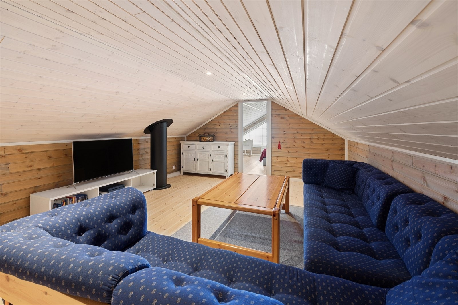 Rommet fungerer i dag som en ekstra stue Galleribilde