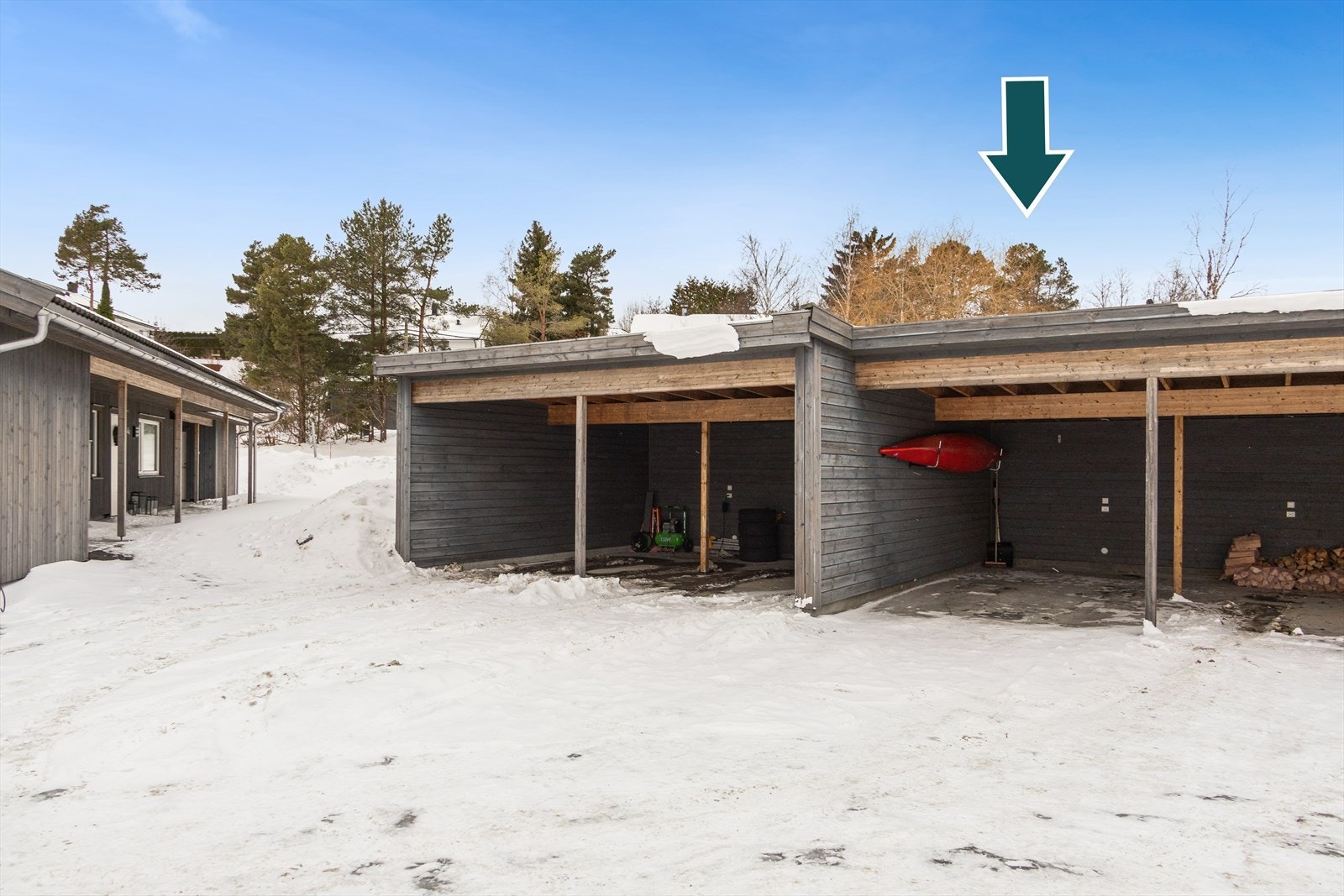 Carport rett ved boligen. Galleribilde