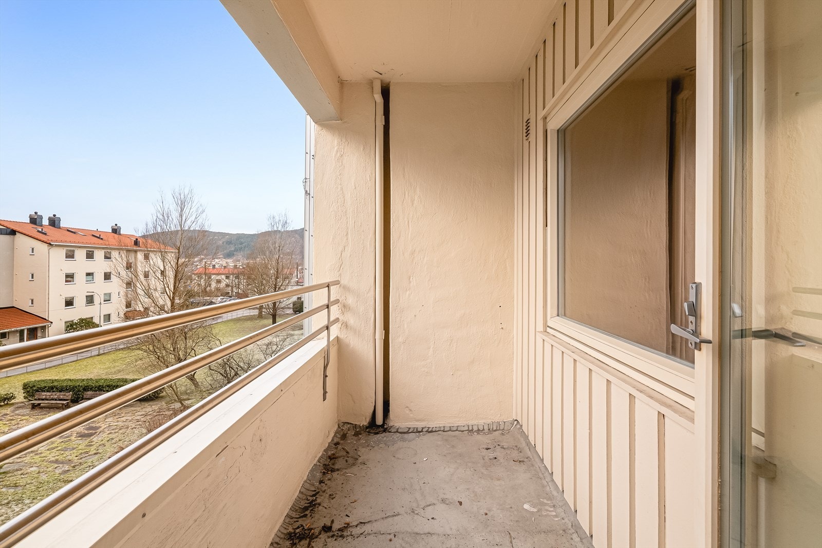 Altanen har gode solforhold dagtid. Galleribilde