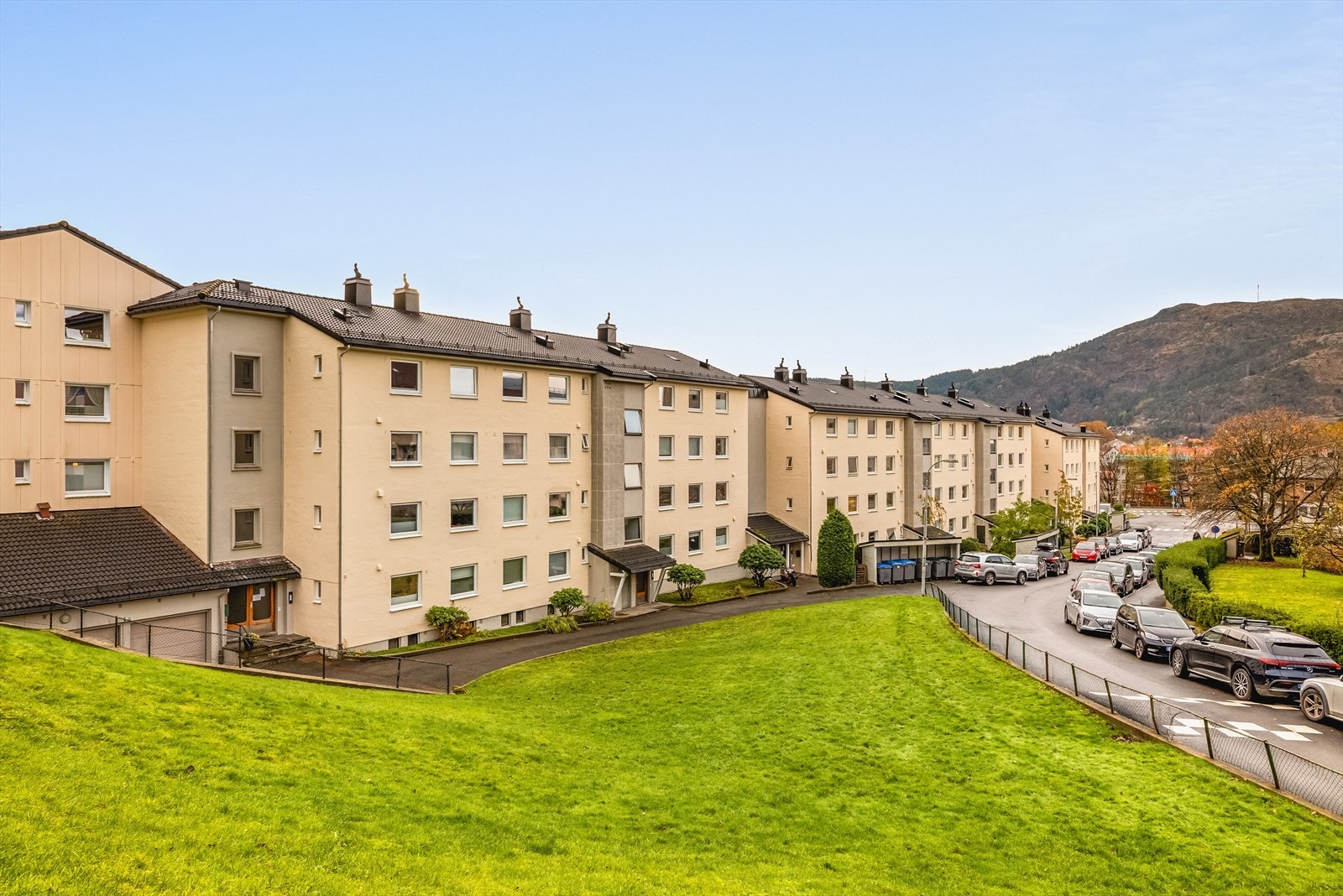 Borettslaget har en sentral og attraktiv beliggenhet på Landås. Galleribilde