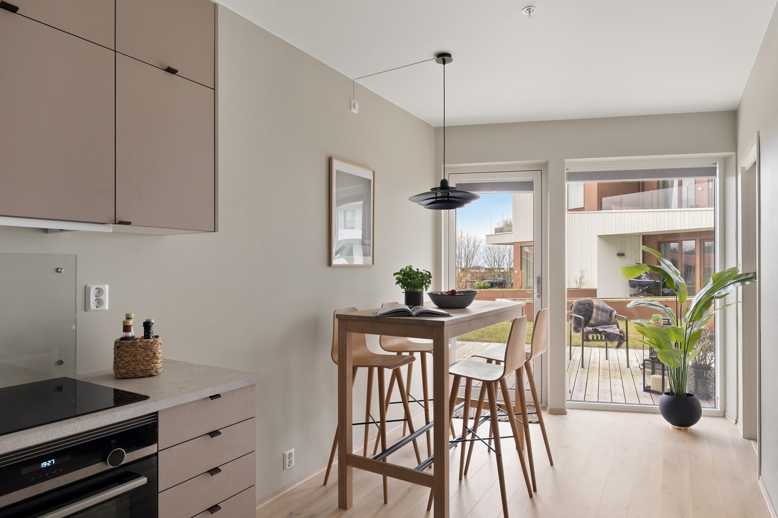 Leiligheten stod ferdig i 2023 og holder gjennomgående svært god standard Galleribilde