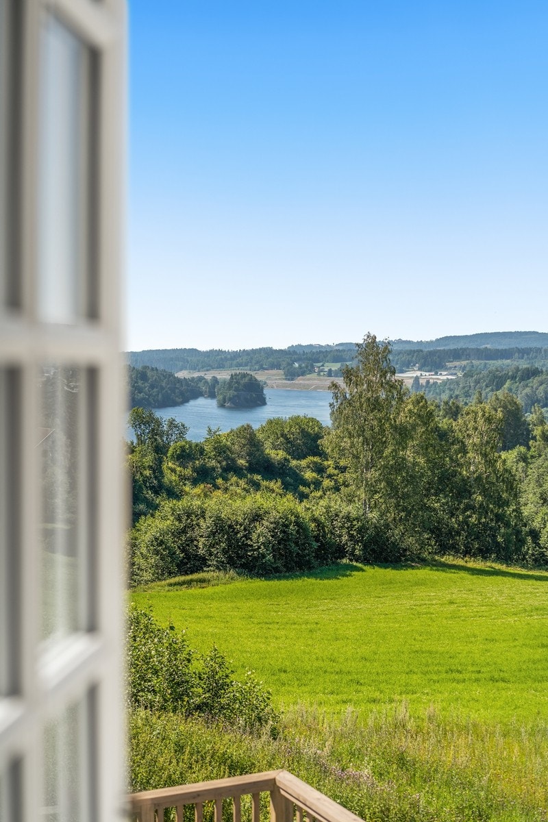Fra soverommet har man nydelig utsikt til Vorma Galleribilde
