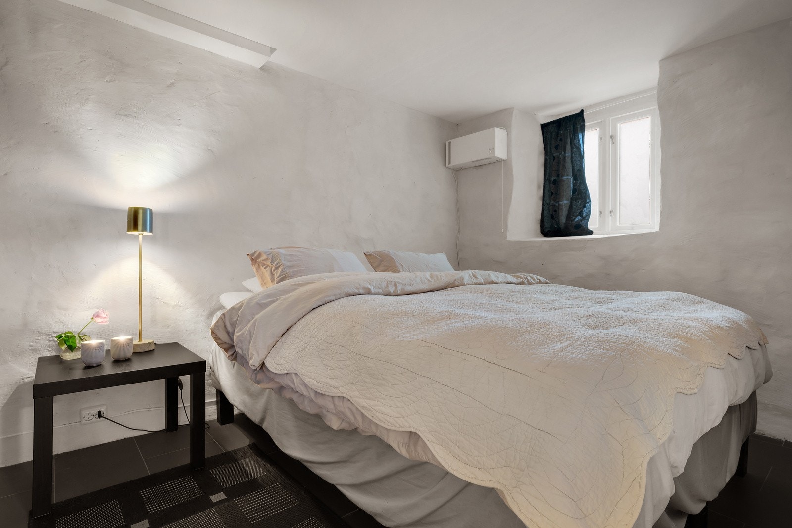 Soverommet (ikke godkjent for varig opphold) måler 7,8 kvm. Galleribilde