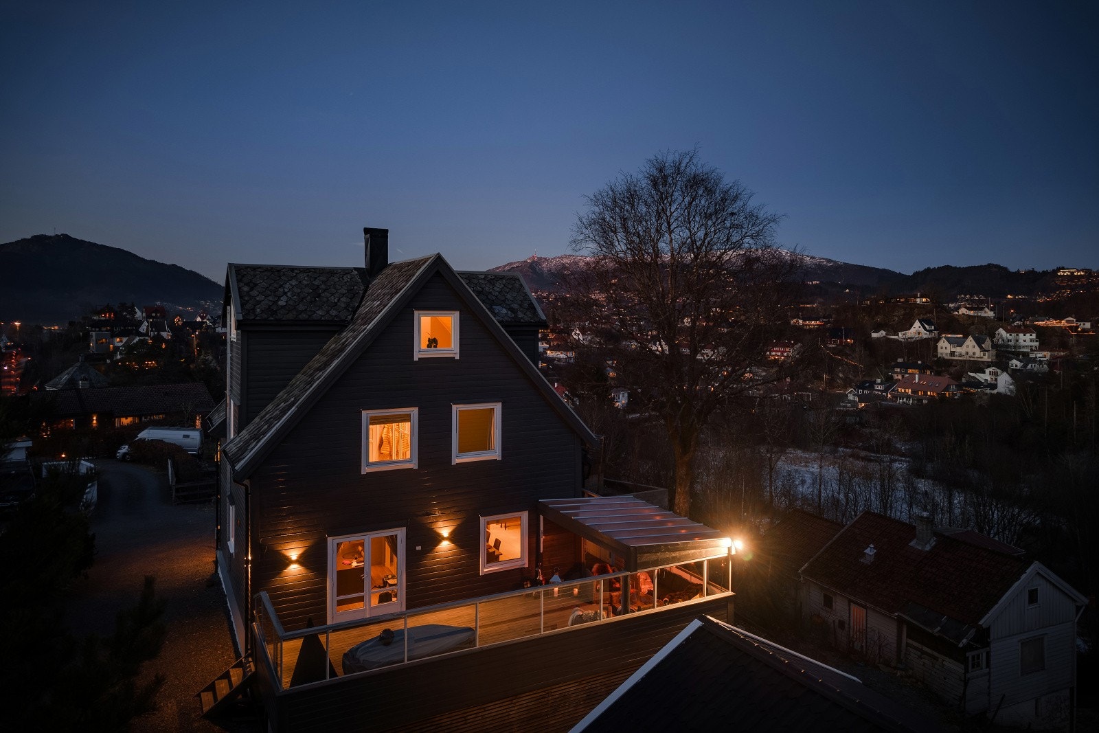 Med gangavstand til barnehager, skoler og buss og bybane, er området svært attraktivt for barnefamilier. Galleribilde