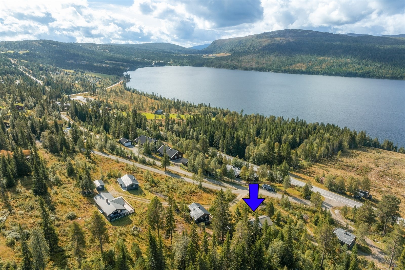 Det er også fine jakt- og fiskemuligheter og hver sommer arrangeres bl.a. Peer Gynt-spelet og Rondaståk. Galleribilde