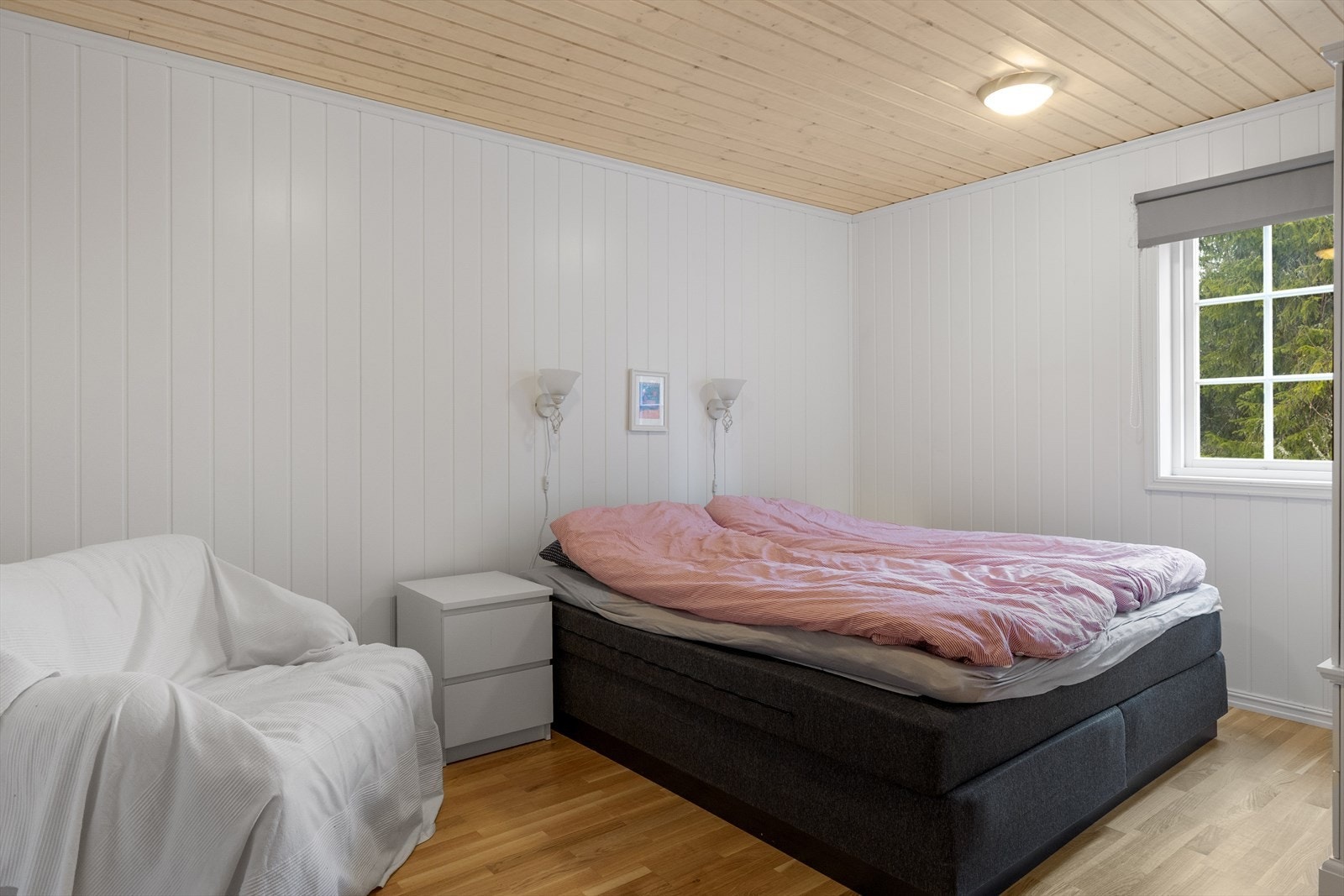 Alle rommene har lyse overflater Galleribilde