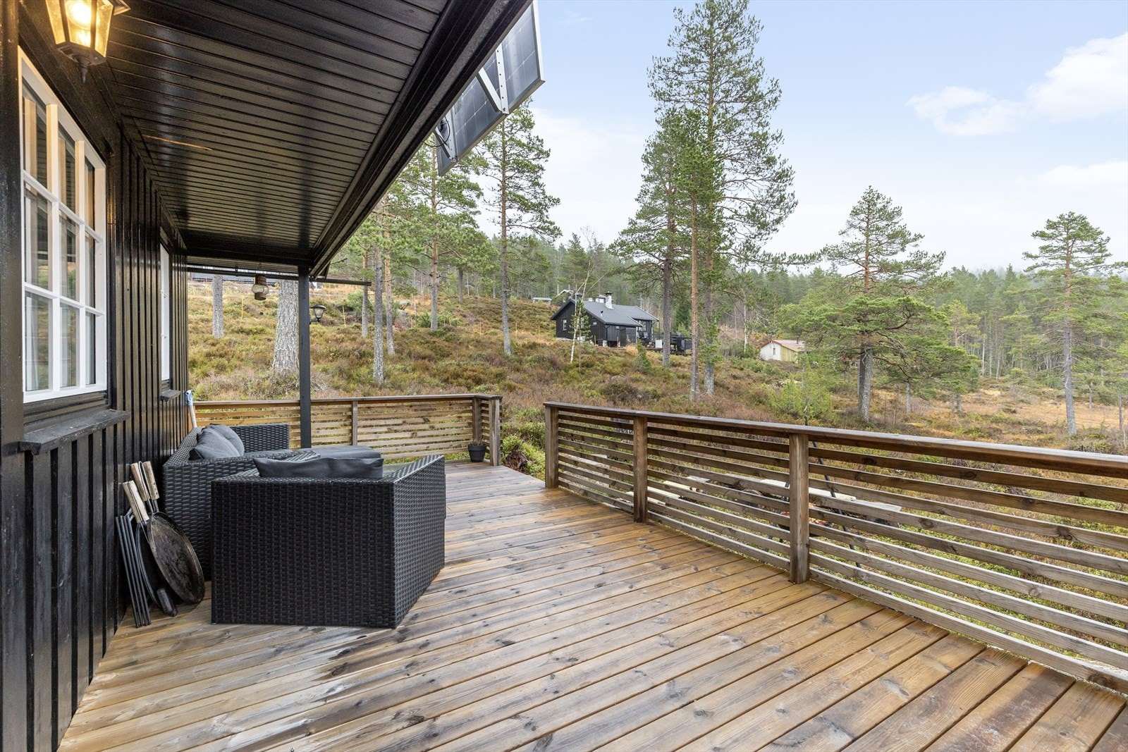 Terrassen har delvis overbygd tak Galleribilde