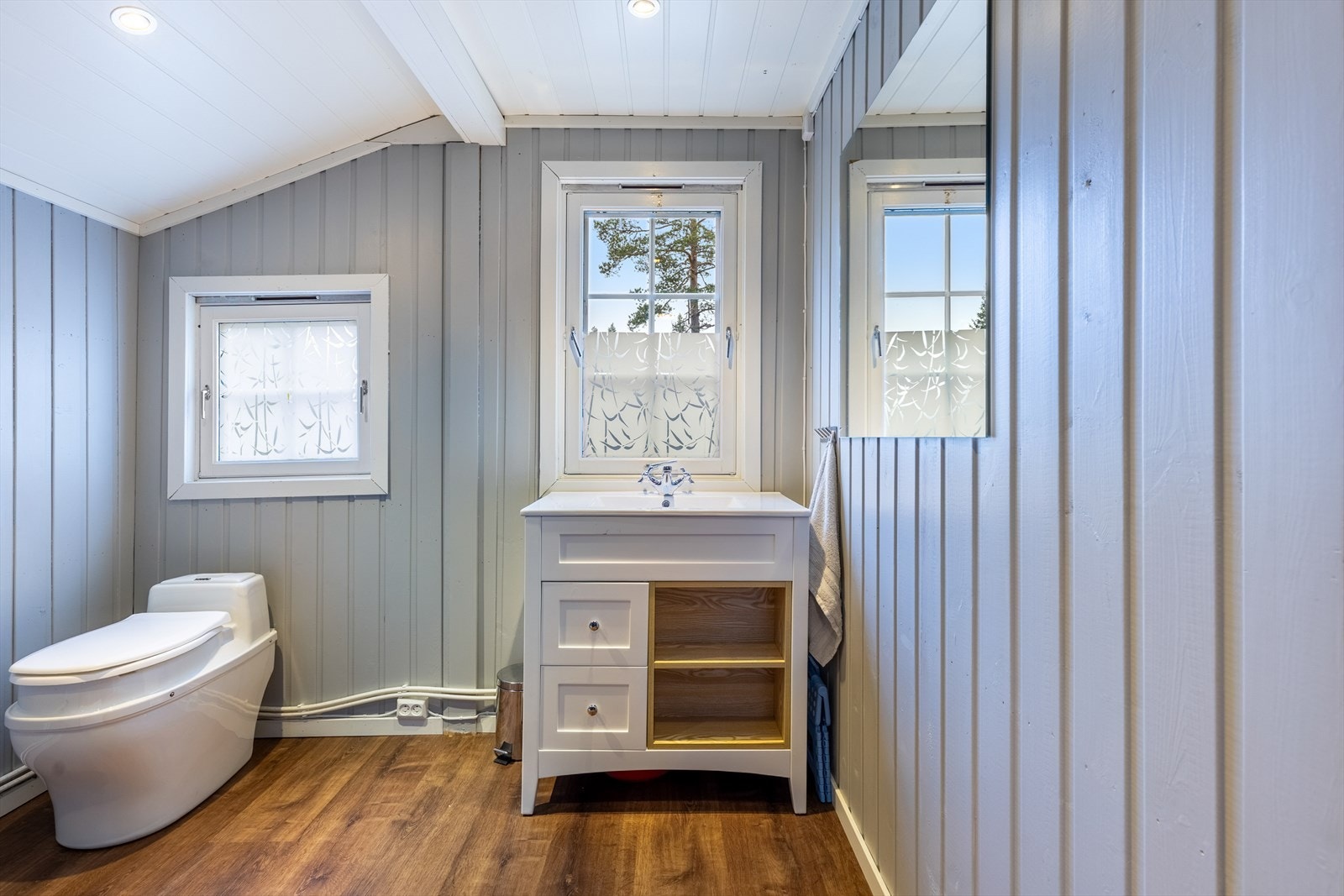 Bad/stellerom Galleribilde