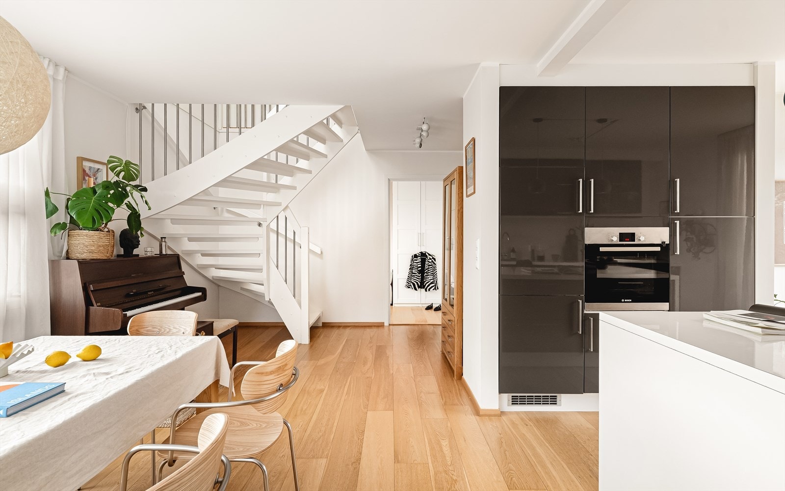 - W Eiendomsemegling - Galleribilde