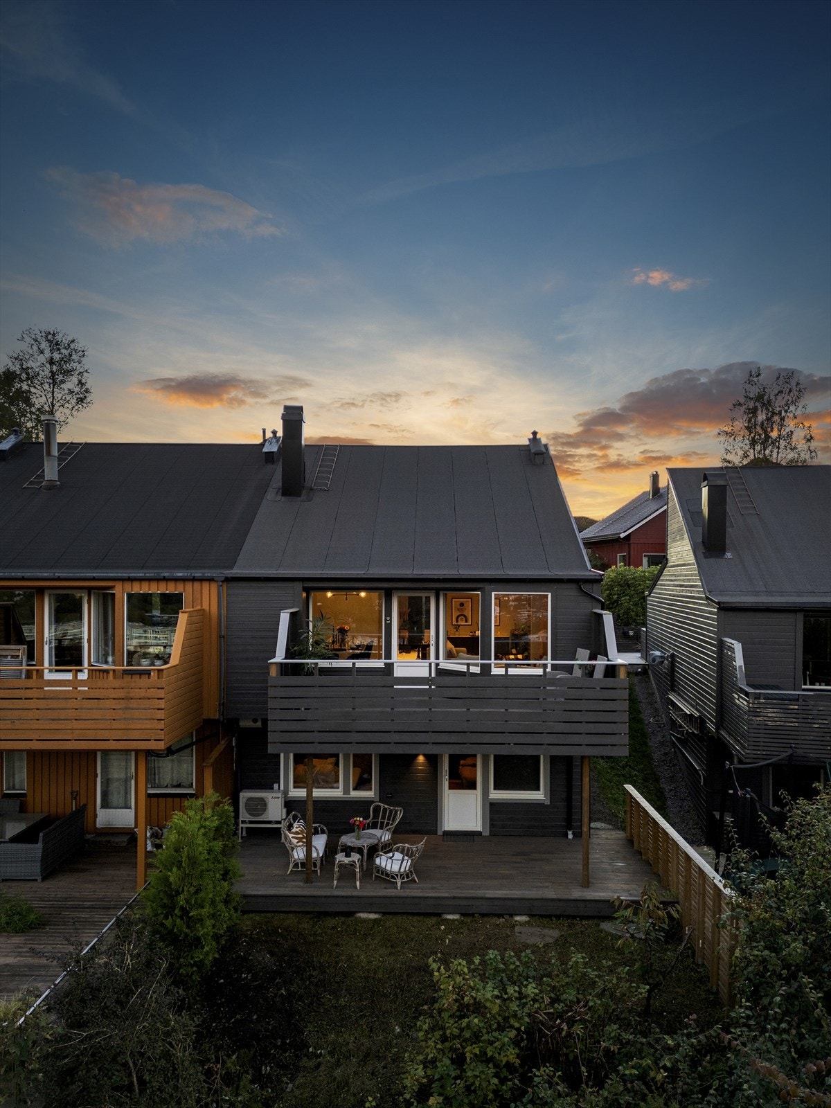 Løvåsbakken 90 ligger i et meget populært og barnevennlig område i Fyllingsdalen. Galleribilde