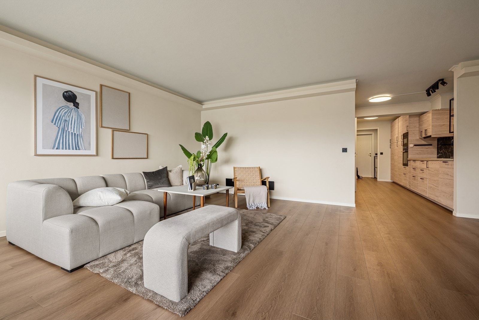 Stuen er nymalt i 2026. Galleribilde