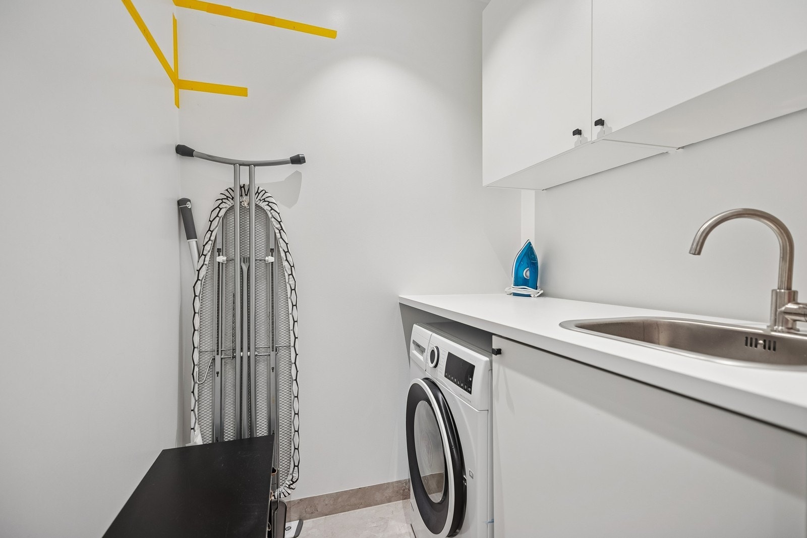 Vaskerom Galleribilde