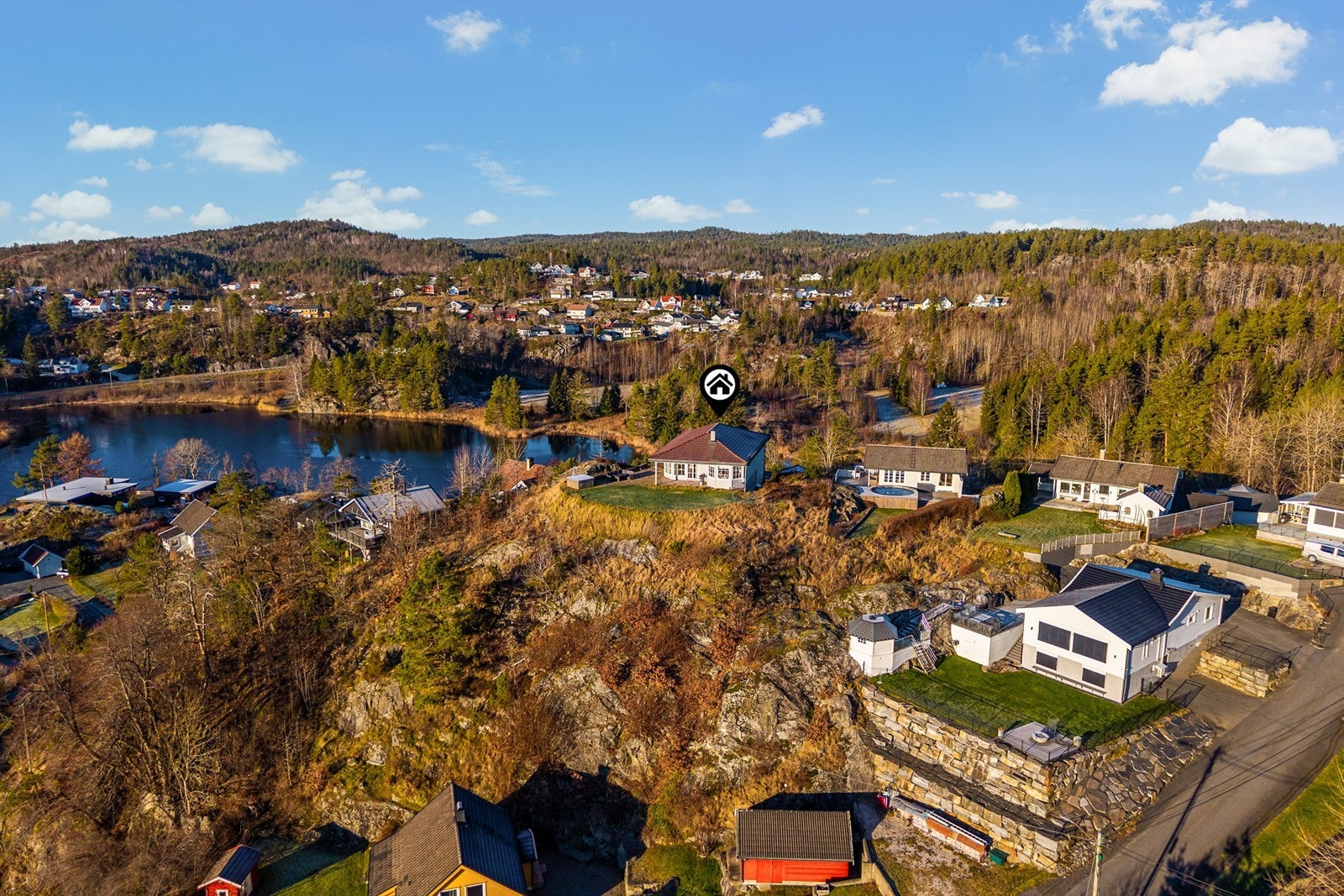 Området har enkel tilgang til turstier. Galleribilde