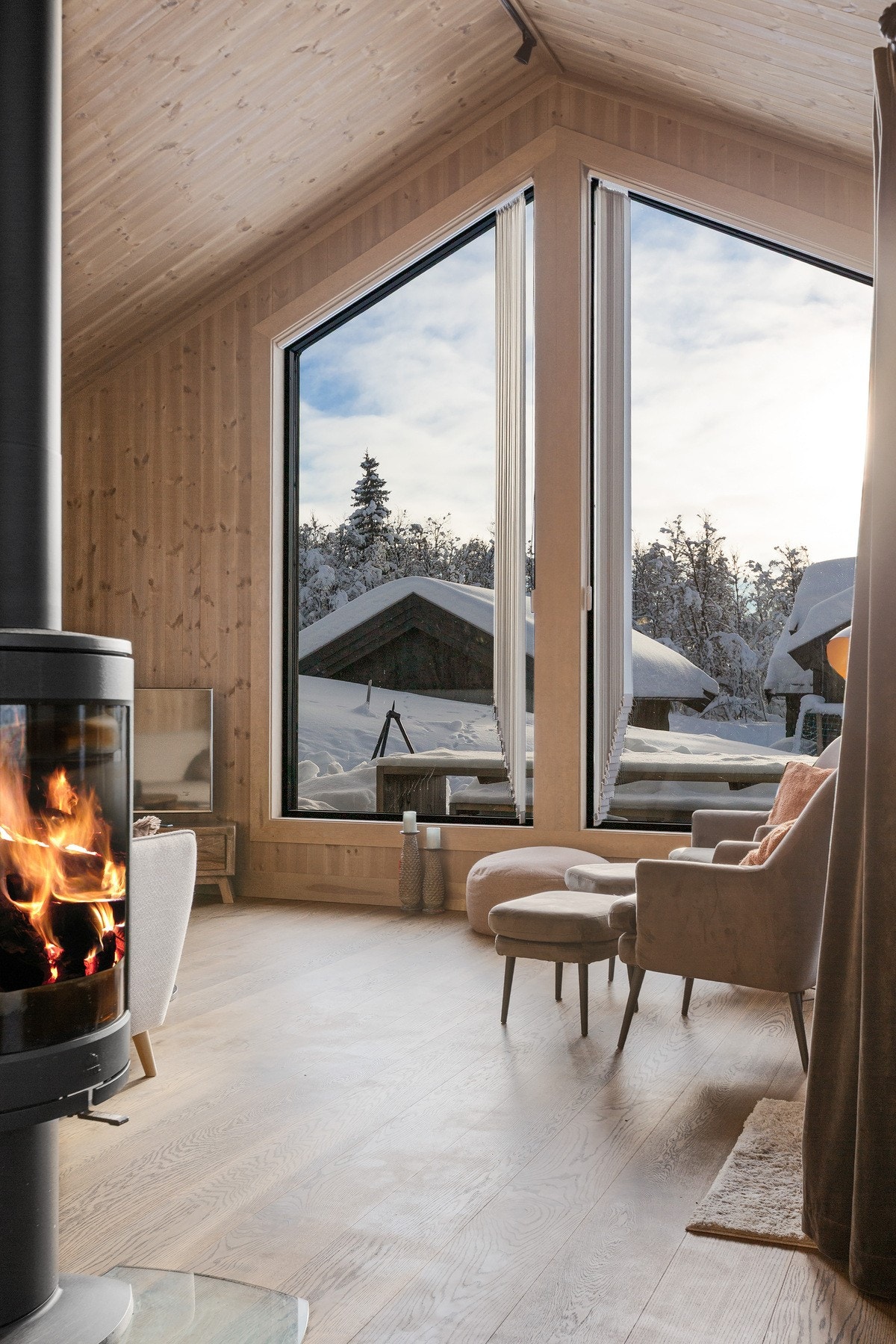 Peisovnen gir kos og god ekstra varme i den kalde årstida. Galleribilde