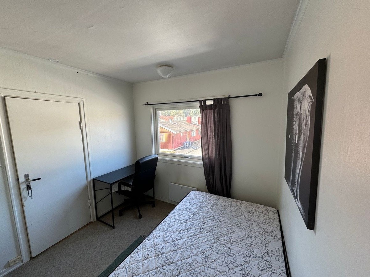 Rom 5 (2.etg) Galleribilde