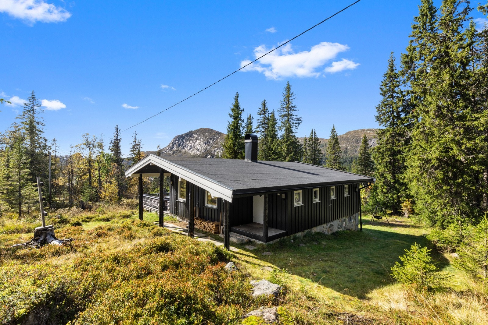 Dialog Eiendomsmegling V/ Martine Holtvedt har gleden av å presentere Ruglandseterveien 23! Galleribilde