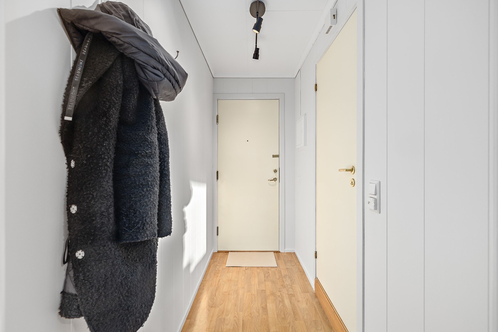 Inngang/ gang Galleribilde