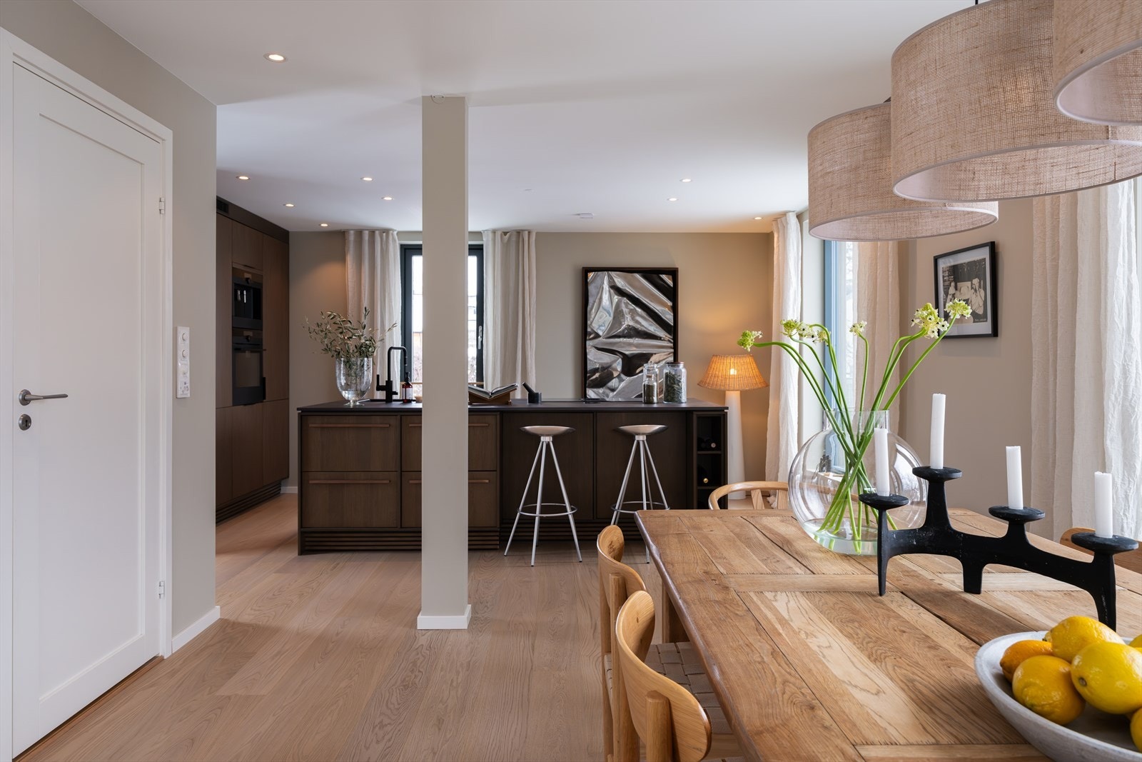 Lekkert og påkostet Sigdal kjøkken fra 2023. Dette er et kjøkken av høy kvalitet med tidløs design Galleribilde